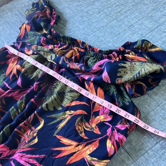 Tropical Floral Off-Shoulder Flowy Ruffle Tie-Front Resort Blouse Navy | 3X - Picture 7 of 8